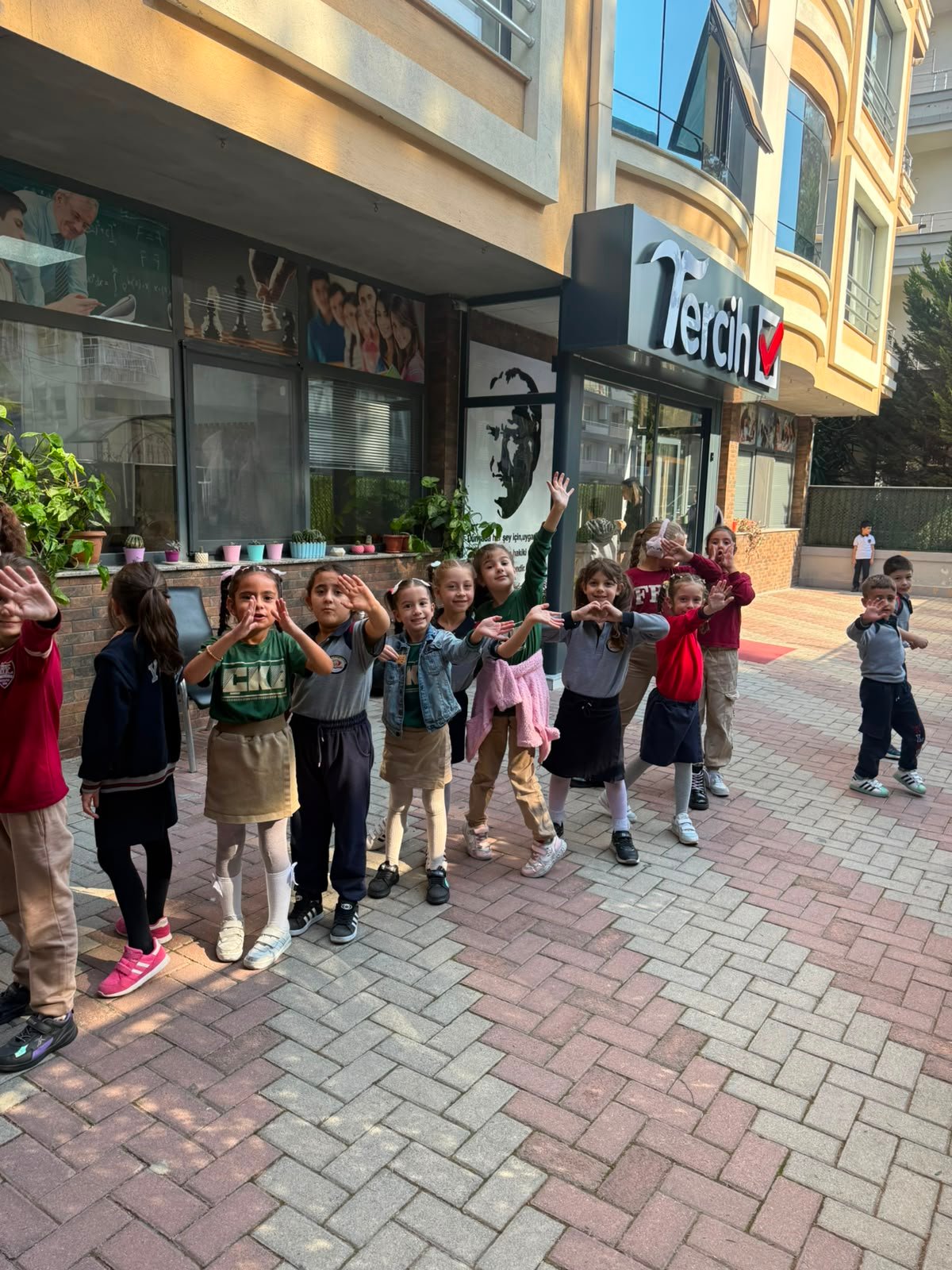 Kurum Ön Bahçe